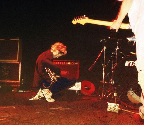 Layne Staley; first Mad Season show at the Crocodile Cafe, Seattle -October 12, 1994. Layne Stanley, Angry Angel, Mike Mccready, Mike Starr, Men And Babies, Mad Season, Jerry Cantrell, Layne Staley, Alice In Chains