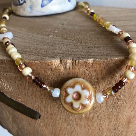 Gold flower necklace with brown, white, and yellow beads 70s Beaded Necklace, Brown Necklace Beads, Brown Beaded Jewelry, 70s Necklace, Glass Bead Jewelry, Honey Chocolate, Brown Beaded Necklace, Cottagecore Indie, S Necklace