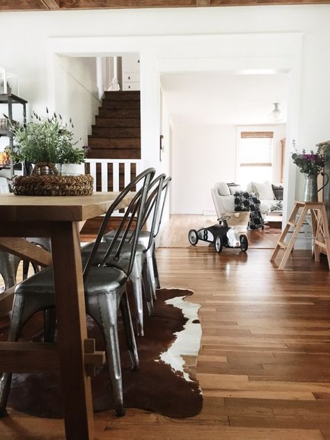 Farmhouse Rugs Dining, Cowhide Rug Dining Room, Johanna Gaines, Cowhide Rug Living Room, Rugs Dining Room, Farmhouse Style Living Room, Kitchen Tables, Rug Dining Room, White Farmhouse