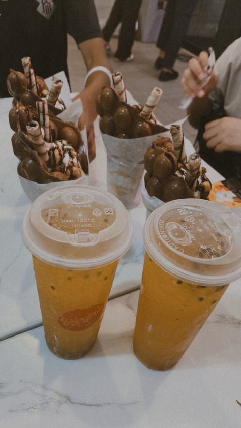 Chocolate Bubble Waffles and Passion Fruit teas #cafevibes #aesthetic #chocolate #bubblewaffle #passionfruit #boba Aesthetic Chocolate, Bubble Waffles, Passion Fruit Tea, Bubble Waffle, Boba Tea, Passion Fruit, Bubble Tea, Moscow Mule Mugs, Waffles