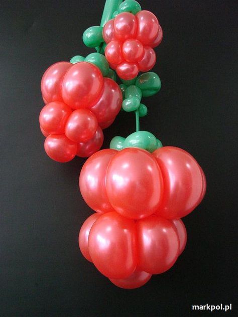 Balloon raspberries Raspberry Party Decorations, Raspberry Themed Party, Raspberry Birthday Party, Berry Balloon Arch, Blueberry Balloon, Balloon Fruit, Berry Party, Bible Heroes, Baby Shower Balloon Decorations