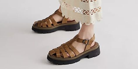 Sandal Trends 2023, Sandals 2023 Trends, 2023 Sandals Trends, Shoes 2023 Trends, Sandals Trends, Sandals 2023, Dad Sandals, Fabric Sandals, Sporty Sandal