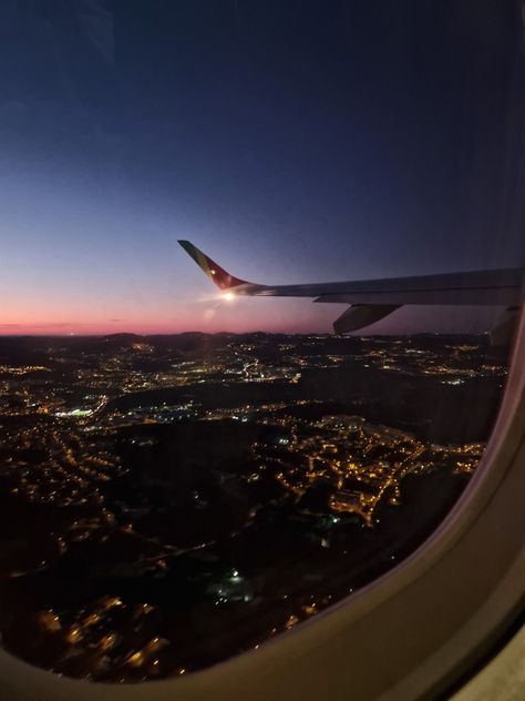 #airplane #airplaneview #view #night #lights #vacation #trip #airplanewindow #nightaesthetic #aesthetic #Portugal Night Aeroplane Window, Air Plain Aesthetic, Air Plain Window View, Flight Window Pics Night, Airplane Window View Night, Airplane Night View, Window View Night, Airplane Pics, Vacation Airplane