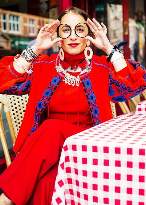 Estilo Kitsch, Eclectic Fashion Style, Eclectic Outfits, Iris Fashion, Shaggy Jacket, Dramatic Style, Quirky Fashion, Advanced Style, Eclectic Fashion