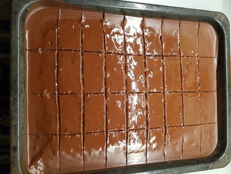 Sheet Pan, Easy Desserts, E Mail, Rum, Takeout Container, Cheesecake, Cake, 10 Things