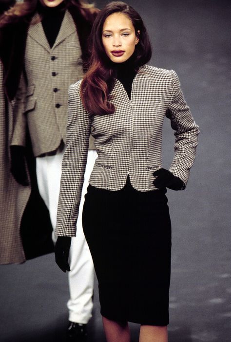 #RalphLauren #Fall1995RTW #Runway #Fashionrunway Fashion Runway Aesthetic, Brandi Quinones, Ready To Wear Runway, Runway Aesthetic, Ralph Lauren Runway, Ralph Lauren Aesthetic, Winter Ready To Wear, Ralph Lauren 90s, Ralph Lauren Fall