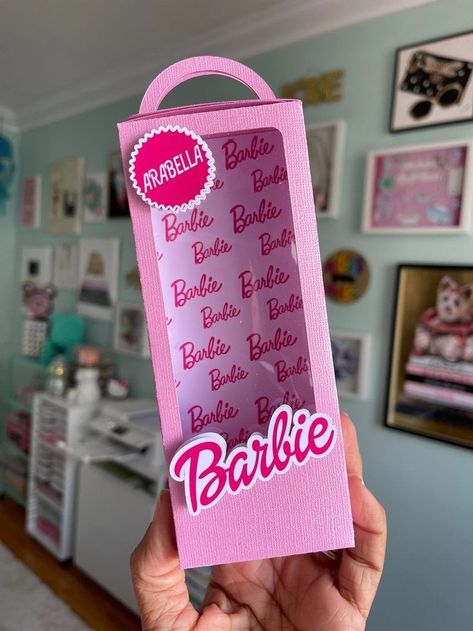 Barbie Favor Boxes, Barbie Party Favors, Unicorn Barbie, Kids Party Venues, Barbie Bday, Lighter Art, Barbie Party Decorations, Barbie Theme Party, Sweet 16 Themes