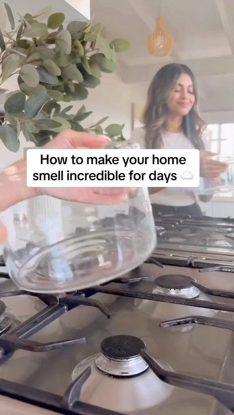 Make Your Home Smell Good, Home Smell Good, Diy Scent, House Smell Good, Easy Cleaning Hacks, Home Smell, Diy Home Cleaning, Homemade Cleaning Products, Room Smells