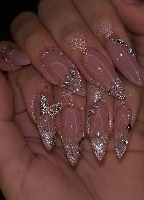 Silver Gel X Nails, Soft Nails Ideas, Gen Nails, Silver Nails Acrylic, Birthday Nails Almond, Nail Inspo Silver, Gel X Designs, Nails Almond Pink, Nails For Prom