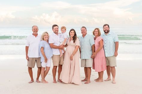 What To Wear For Family Beach Photos - Jamie Kamber Group Photo Beach Ideas, What To Wear Family Beach Session, Multi Family Beach Pictures, Large Family Photo Shoot Ideas Beach Group Poses, Family Beach Pictures With Grandparents, Family Beach Pictures Outfits, Beach Photoshoot Family, Family Beach Session, Solid Color Outfits