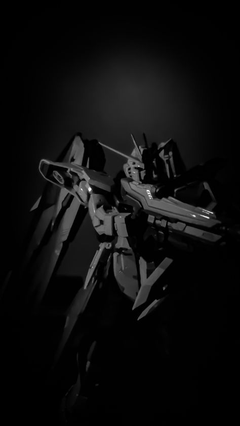 Gundam seed Gundam Aesthetic, Black Profile, Freedom Gundam, Gundam Seed, Dark Sky, Gundam, Spaceship, Sci-fi Spaceship, Sci Fi