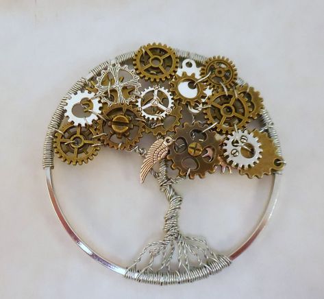 Steampunk Tree of life pendant, wire art. Steampunk Tree Of Life, Steampunk Tree, Beaded Wire Art, Artstyle Ideas, Gear Tattoo, Strange Art, Recycled Metal Art, Steampunk Crafts, Random Crafts