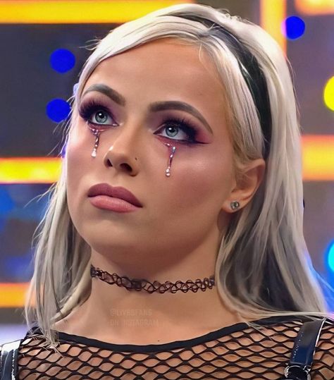 Liv Morgan Halloween Costume, Wwe Makeup Looks, Liv Morgan Makeup, Wrestling Makeup, Wwe Makeup, Wwe Icons, Riott Squad, Women Wrestlers, Liv Morgan