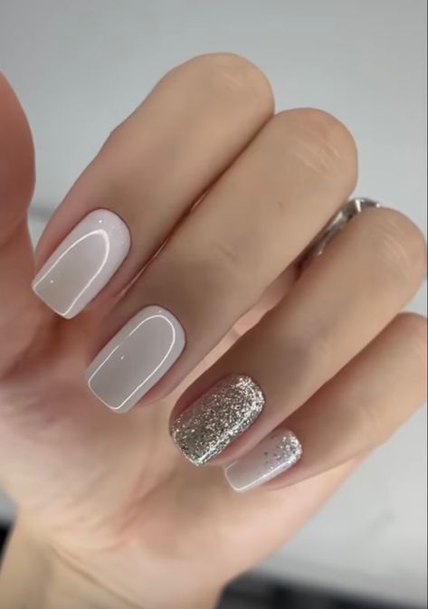 Nails 2023 Trends For Wedding Guest, Classy Gel Nails Ideas, Nail Nail, Design Nail, Neutral Nails, Dipped Nails, Glitter Nail Art, Classy Nails, Chic Nails