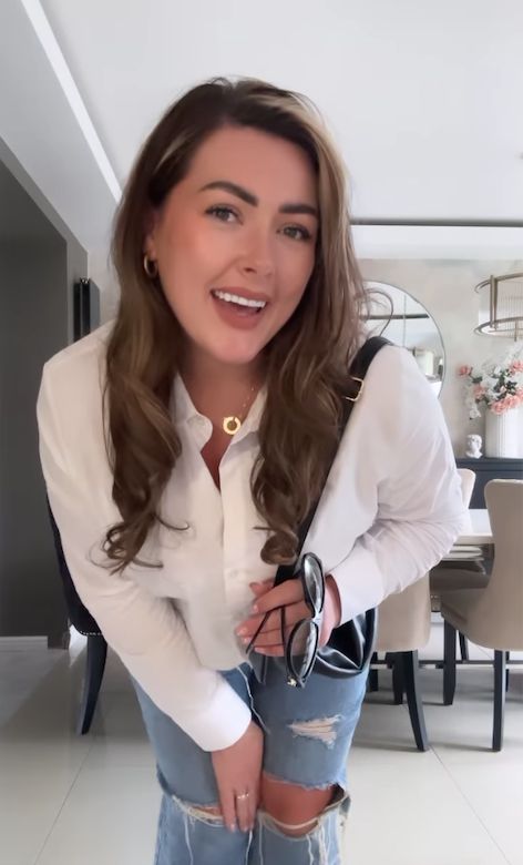 A SAVVY mum has revealed the lazy 5p hack she swears by to make her home smell clean and fresh. Ash Reid, from Glasgow, regularly shares her lifestyle tips and shopping hauls on social media, Ash – Mama Reid. In a recent video, she offered up some essential “mum hacks” for the summer holidays. And one tip […] Mum Hacks, Smell Clean, Cropped White Shirt, Smart Casual Dress Code, New Balance Trainers, Dress Code Casual, Smart Casual Dress, Shopping Tips, Office Attire