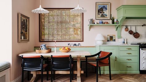 A colourful Notting Hill apartment belonging to artist Daisy Sims-Hilditch Notting Hill Apartment, Sims Hilditch, Beata Heuman, London Flat, London House, Best Kitchen Designs, Notting Hill, House Garden, Main Bedroom