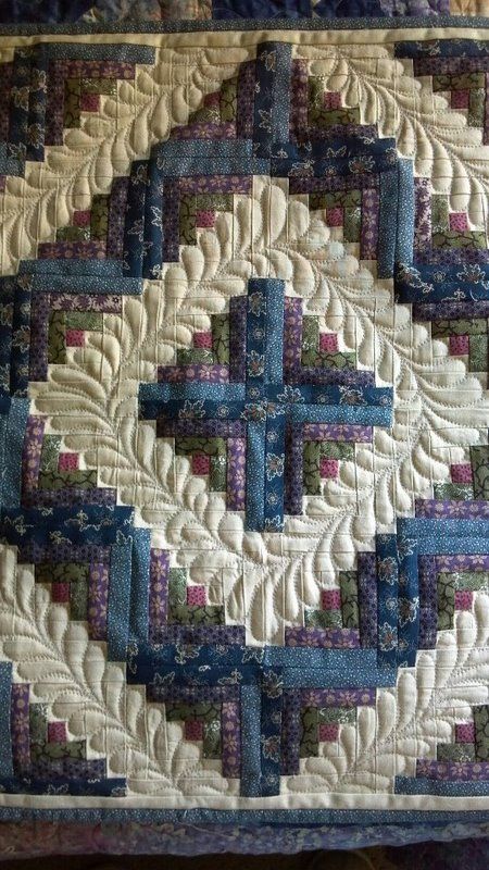 Amische Quilts, Log Cabin Quilting, Angela Walters, Ruler Quilting, Log Cabin Quilt Pattern, Log Cabin Quilt Blocks, Machine Quilting Patterns, Freemotion Quilting, Longarm Quilting Designs