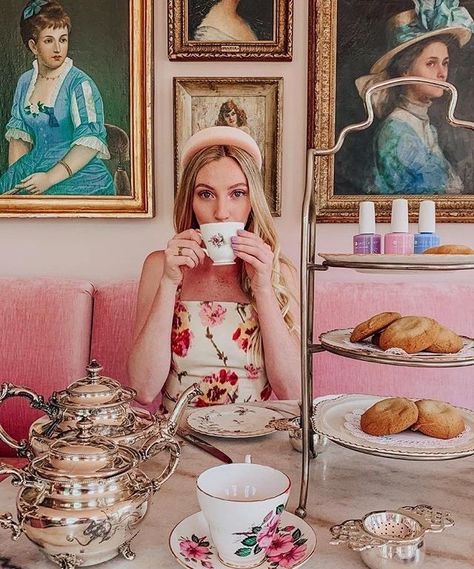 Afternoon Tea London, Disney Room Decor, Boston Fashion, Etiquette And Manners, Party Photoshoot, Fitness Home, Bridal Shower Inspiration, Alice In Wonderland Tea Party, Organic Tea