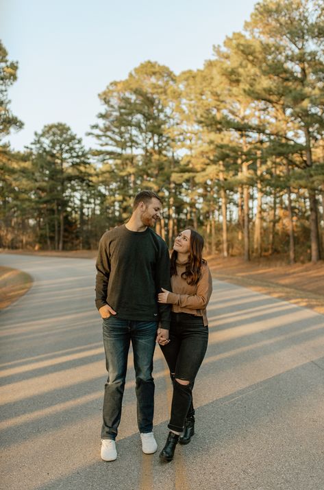 Couple Photoshoot Poses Standing, Standing Up Couple Poses, Couple Photoshoot On Road, Hillside Couple Photoshoot, Couple Poses On Road, Couple Poses Photography Park, Couple Poses Reference Outdoor, Couples Photoshoot Poses Height Difference, Couple Photoshoot Props