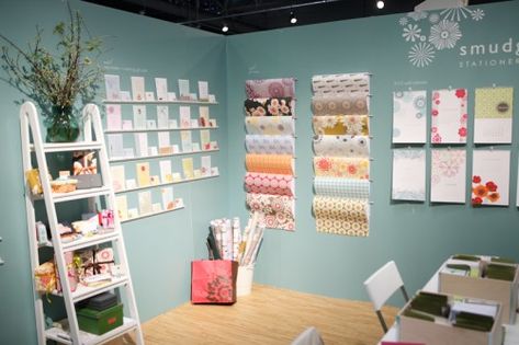 Card Display Ideas, Booth Design Ideas, Bookstore Design, National Stationery Show, Greeting Card Display, Stand Feria, Trade Show Design, Trade Show Booths, Trade Show Booth Design