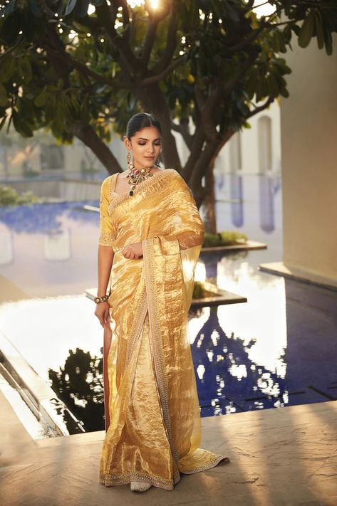 Search: 65 results found for "Tissue sari" - Elan Store Golden Tissue Saree Blouse Designs, Yellow Tissue Saree, Golden Tissue Saree, Tissue Organza Saree, Shaadi Outfits, Khada Dupatta, Traditional Glam, Draping Ideas, Golden Saree