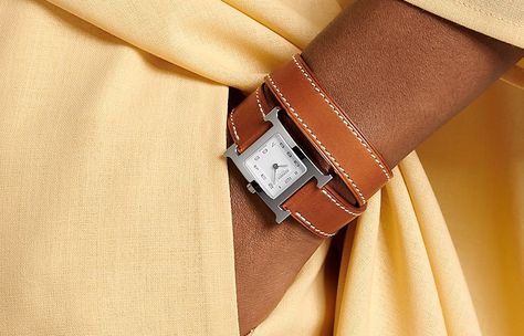 Ces 25 montres femme de luxe mythiques à connaître ! | Expensive Champagne, Jaeger Lecoultre Reverso, Chanel J12, Hermes Watch, Luxury Shoes Women, Omega Constellation, Cartier Tank, Richard Mille, Womens Watches Luxury