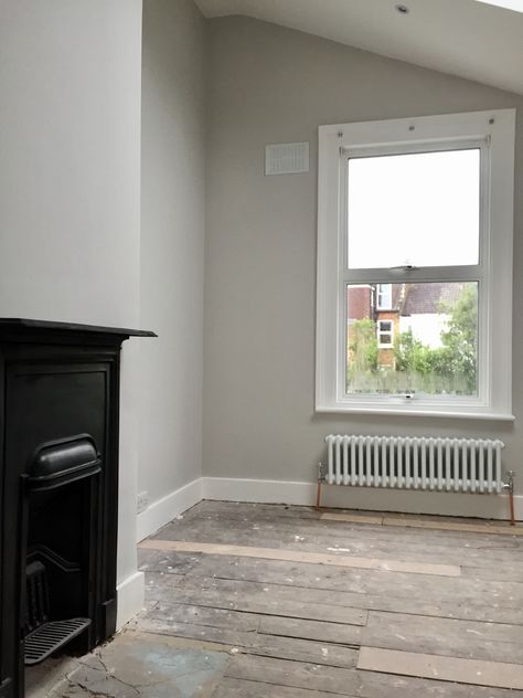 Farrow and Ball - Ammonite Cornforth White Bedroom, Ammonite Farrow And Ball, Cornforth White Living Room, Ammonite Paint, Farrow And Ball Bedroom, Farrow And Ball Living Room, Grey And White Bathroom, Cornforth White, Living Colors