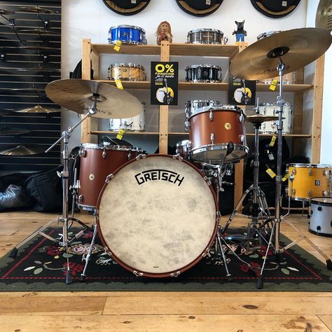 Gretsch Electromatic, White Falcon, Drum Room, Gretsch Drums, Drum Shop, Guitar Tattoo, John Lennon Beatles, Beatles John, Kellin Quinn