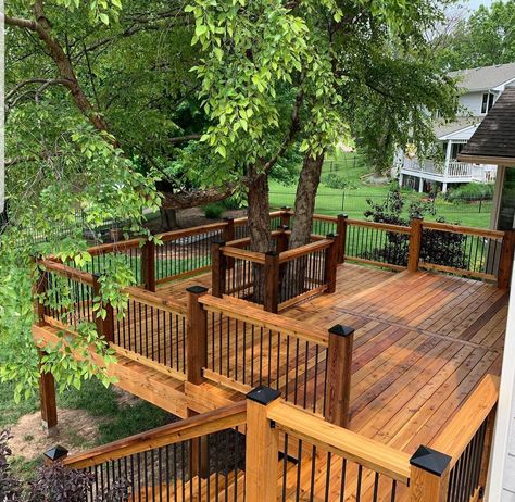 Red Cedar Deck, Patio Redo, Green House Exterior, Wooden Patio, Wood Decking, Deck Railing Design, Cedar Deck, Cedar Lumber, Deck Colors