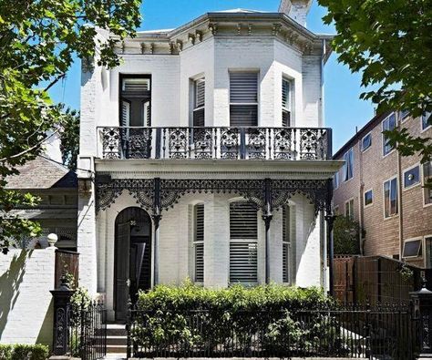 Black And White Home Exterior, Brick Home Exterior, Painting Bricks, Small Townhouse, White Home Exterior, Painted Bricks, Street Appeal, Lovely Bones, Tips For Painting