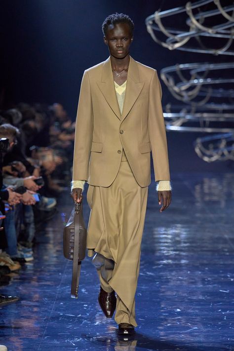 Fendi Menswear, Fendi Runway, Fall 2023 Menswear, 2023 Menswear Fashion Show, Menswear Fashion Show, Couture Runway, Menswear Fashion, Mens Fall, Menswear Collection