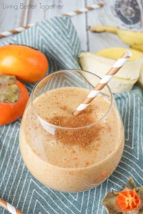 Persimmon Recipes, Fruity Recipes, Healthy Afternoon Snacks, Smoothies With Almond Milk, Banana Smoothie Recipe, Living Better, Sweet Fruit, Cinnamon Banana, Banana Recipes