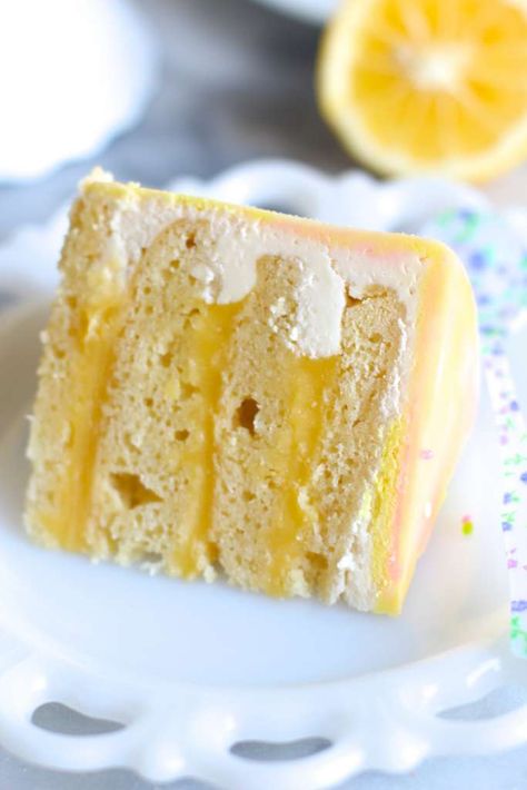 Tart yet Sweet Slice of Lemon Curd Cake Cake Recipes Lemon, Cake 3 Tier, Cake With Lemon Curd, Curd Cake, Curd Tart, Lemon Curd Tart, Lemon Curd Cake, Tart Cake, Lemon Cakes