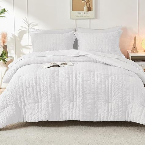 White Duvet Bedroom, White Bed Covers, Queen Size Comforter Sets, Queen Size Comforter, Twin Comforter Sets, Down Alternative Comforter, Bed Comforter Sets, White Comforter, Twin Comforter