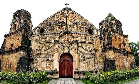 The Santo Tomás de Villanueva Parish Church, also known as Miagao Church, is a Roman Catholic church in Miagao, Iloilo province, on Panay Island in Western Visayas. Panay Island, Western Visayas, Frame Border Design, Frame Border, Roman Catholic Church, Cartoon Background, Beautiful Moon, St Thomas, Roman Catholic