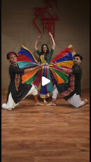 Heet Samani on Instagram: "Gokul Aavo Girdhaari🦚❤️

Another one ticked off from the Rangtaali 2 album, thankyou so much @aishwarya_tm @jigrra ♥️

🎵: Chhand by @jigrra 
💃🏼: @khushiavashia @heetsamani @vishrut.dance
📍: @nrityashakti 
🎥: @the_k_shots thankyou brother♥️
Edit💻: @the_k_shots ♥️
Thankyou for the lovely edit🎵 @devaldesaimusic.official ♥️

Thankyou @maitribhattt desiiiwardrobe for the ghaghra😊
Big thanks to @thedancer_neha for everything♥️

#garba #navratri #rangtaali #kirtidangadhavi #aishwaryamajmudar #reels #dandya" Garba Reels, Navratri Reels, Navratri Edit, Navratri Garba Dance, Garba Steps, Navratri Video, Garba Dance Video, Garba Navratri, Garba Dance