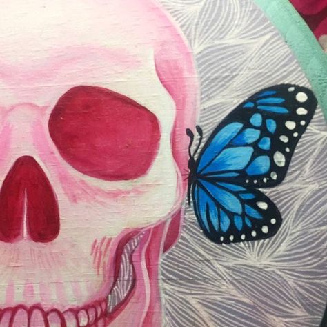 Skull Painting Acrylic Easy, Magical Paintings, Trippy Wall, Cricket Ideas, Butterfly Art Painting, Trippy Painting, Beach Glass Art, Blue Butterflies, Skull Painting