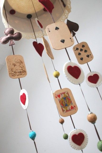 Awesome mobile! Love the Alice in Wonderland theme for a girl's nursery! Wonderland Nursery, Alice In Wonderland Bedroom, Baby Room Boy, Alice In Wonderland Garden, Nursery Mobiles, Alice In Wonderland Room, Trendy Baby Nursery, Wonderland Theme, Paper Fan