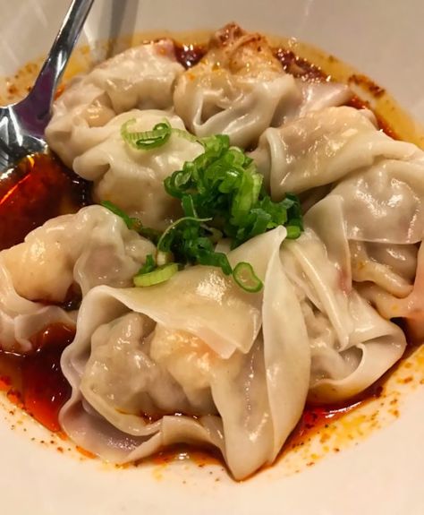 Din Tai Fung, Think Food, Food Goals, Food Is Fuel, Comfort Foods, Food Obsession, Cafe Food, Interesting Food Recipes, Pretty Food