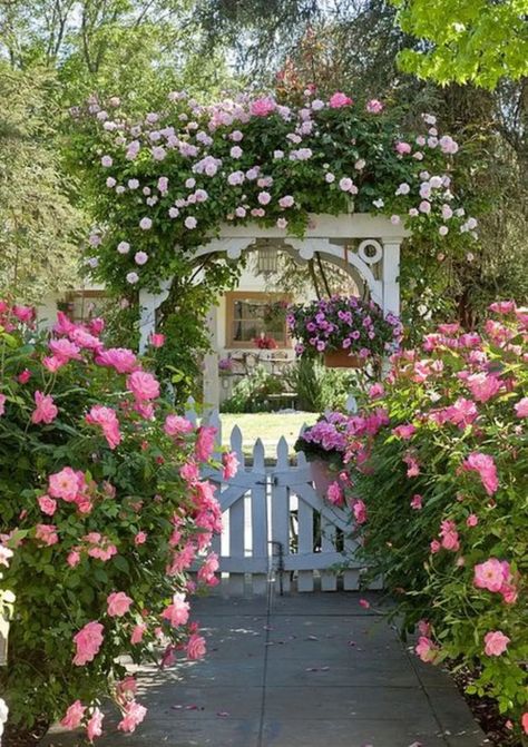 10 Floral Garden Gates In Bold Color - Garden Lovers Club Small Cottage Garden Ideas, Garden Gate Design, Jardim Diy, Country Garden Decor, Meteor Garden 2018, Flower Garden Design, English Cottage Garden, Garden Shrubs, Garden Pictures