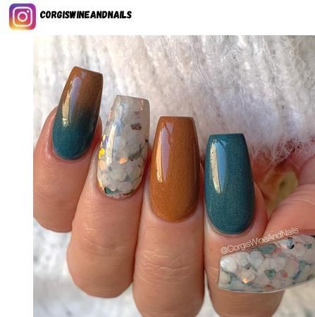 Teal Nail Ideas, Teal Acrylic Nails, Nails Teal, Copper Nails, Finger Pointing, Teal Nails, Simple Fall Nails, Turquoise Nails, November Nails