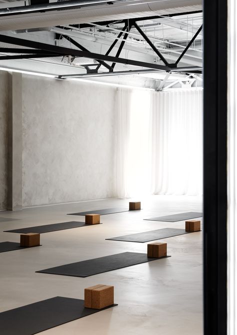 The Light Practice by Harrison Interiors - Issue 11 Commercial Feature - The Local Project - The Local Project Industrial Yoga Studio, Modern Yoga Studio, Yoga Rooms, Yoga Place, Boutique Gym, Studio Vibes, Yoga Studio Design, Future Buildings, City Club