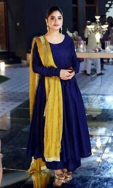 royal blue plain anarkali suit and mustard color dupatta just complimenting the whole look n off course sejal ali is wearing so it becomes more beautiful Plain Anarkali, Frock Designs, Anarkali Dress Pattern, Simple Kurta Designs, Salwar Designs, Salwar Kamiz, Indian Wedding Wear, Indian Gowns Dresses, Kurti Designs Party Wear