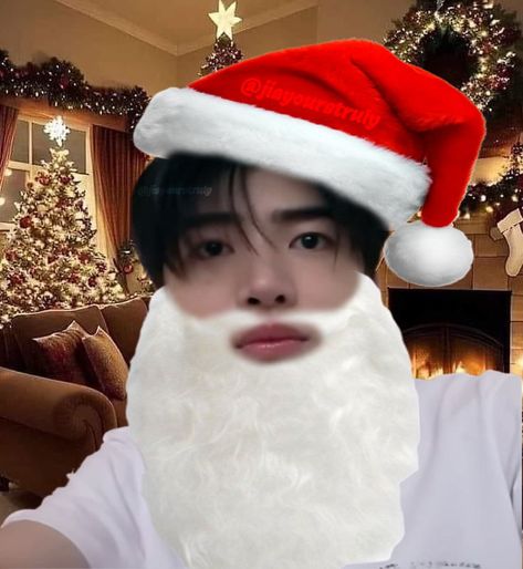 Kpop Christmas Wallpaper Enhypen, Jake Christmas Pfp, Sunghoon Christmas Icon, Jungwon Christmas Pfp, Kpop Wallpaper Christmas, Christmas Enhypen Wallpaper, Jake Enhypen Christmas, Kpop Pfp Enhypen, Enhypen Christmas Icon