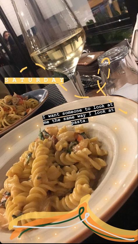 Pasta Instagram Story, Snap Stories, Short Instagram Captions, Food Captions, Insta Snap, Snap Streak, Alfredo Pasta, Story Ideas, Instagram Story Ideas