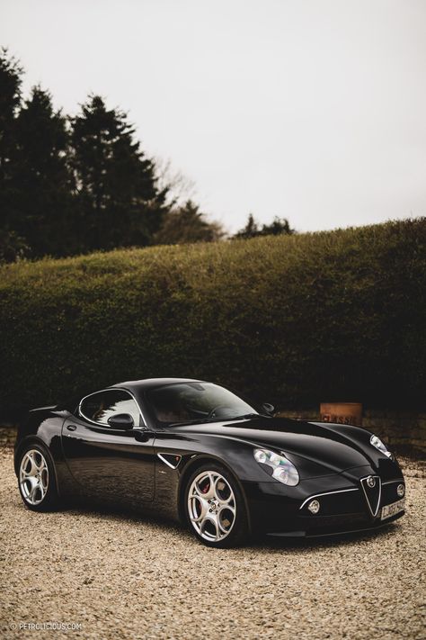 Alfa Cars, Old Sports Cars, Alfa Romeo 8c, Alfa Romeo Spider, Aesthetic Car, Alfa Romeo Cars, Drift Car, Cool Car, Cars Vintage