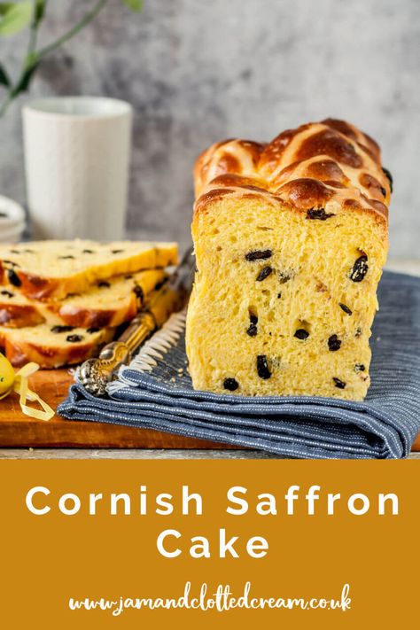 Heavy Cake Recipe, Yeasted Cake, British Food Traditional, Saffron Cake, Pasties Recipes, Saffron Recipes, Rock Cake, British Desserts, Loaf Cakes