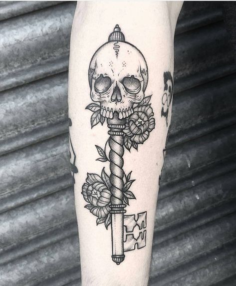 Occult Tattoos, Fancy Skeleton, Lock Key Tattoos, Key Artwork, Tattoo Key, Skeleton Key Tattoo, Victorian Tattoo, Key Tattoo Designs, Lock Tattoo