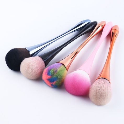 Manicure Cleaning, Makeup Artist Bag, Nails Brush, Glitter Tip Nails, Doll Eye Makeup, Colorful Nail, Eye Makeup Pictures, Beauty Brushes, Cosmetic Brush