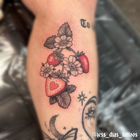 Black And Grey Strawberry Tattoo, Strawberry Tattoo, Photography Drawing, Strawberry Flower, Birth Flower Tattoos, Tattoo Design Book, Discreet Tattoos, Desenho Tattoo, Ink Ideas